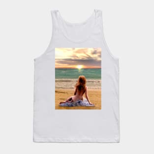 Woman sitting on beach looking at sunset peaceful relaxed zen yoga buddhism Tank Top